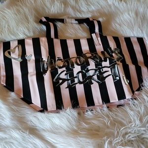 New Victoria's Oversized Duffle